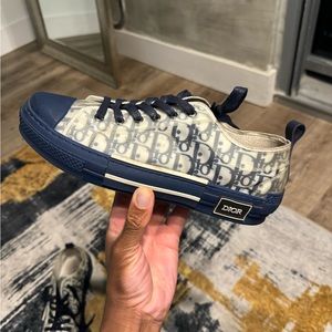Dior low oblique